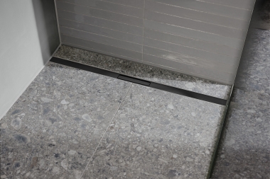 Dušo latako grotelės Geberit CleanLine30 130cm, juodos spalvos 